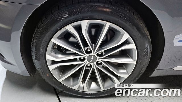 Hyundai Genesis из Кореи Encar