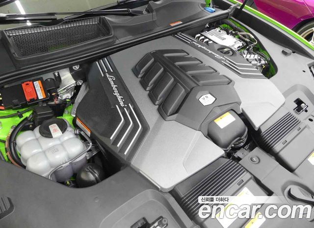 Lamborghini Urus из Кореи Encar