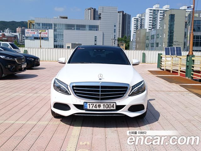 Mercedes-Benz C-Class C220 d Exclusive — пробег 165 000 км — фото 2 из 5