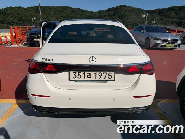 Mercedes-Benz E-Class из Кореи Encar