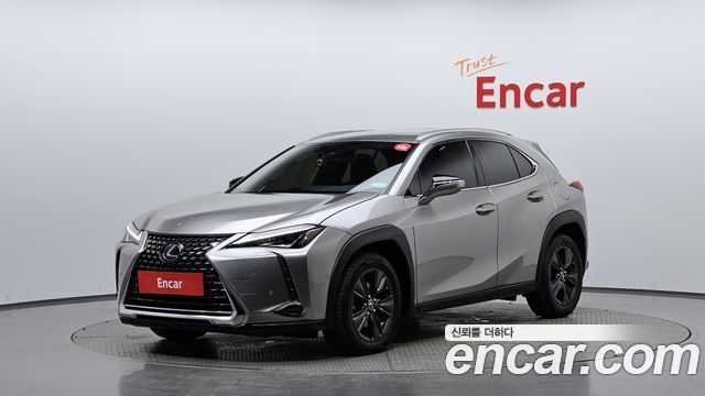 Lexus UX 2.0 2WD — пробег 97 517 км — фото 1 из 5